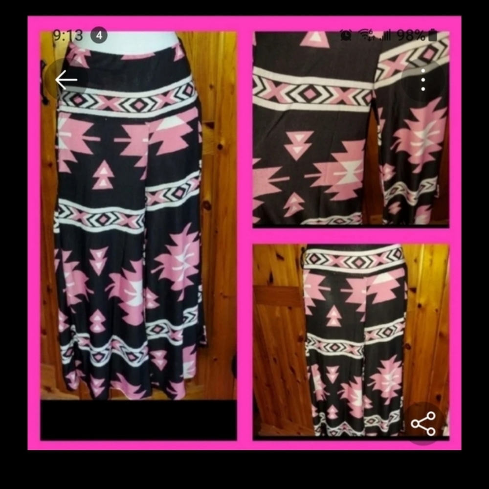 Black and Pink Geometric Pattern Capris Pants